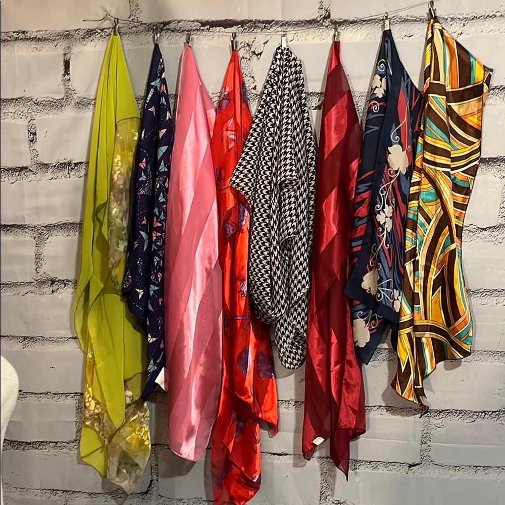 20 Scarves Various Sizes Styles and Eras 💗